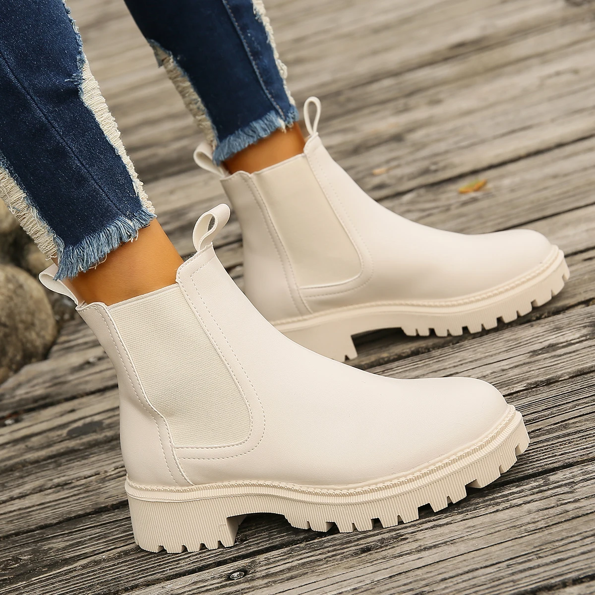 New Autumn Winter Chelsea Boot - огляд і ціна Photography News