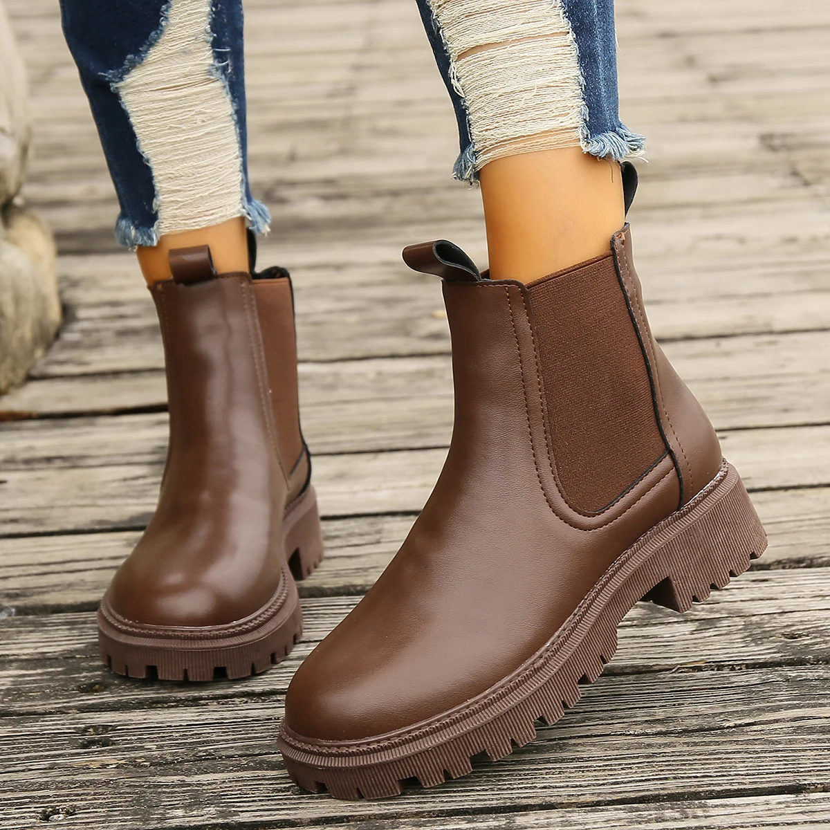 New Autumn Winter Chelsea Boot - огляд і ціна Photography News